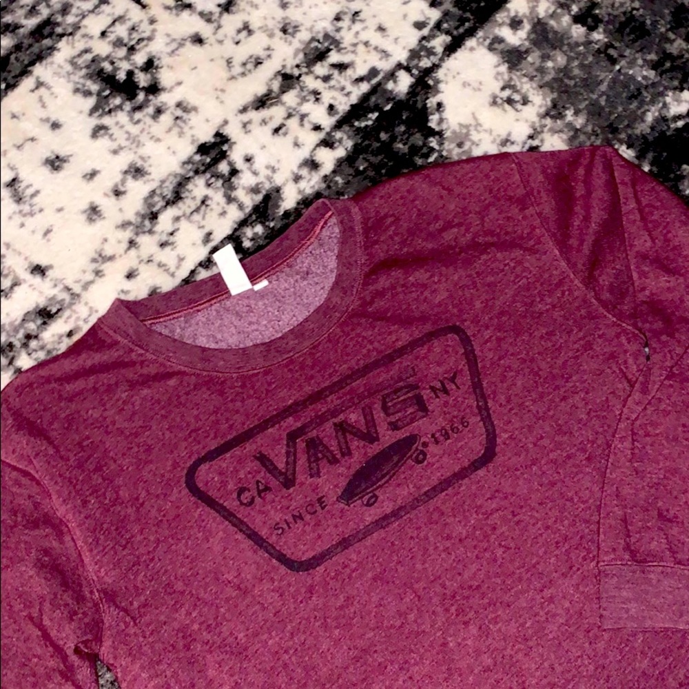 Cozy burgundy VANS Off The Wall Crewneck 🤩